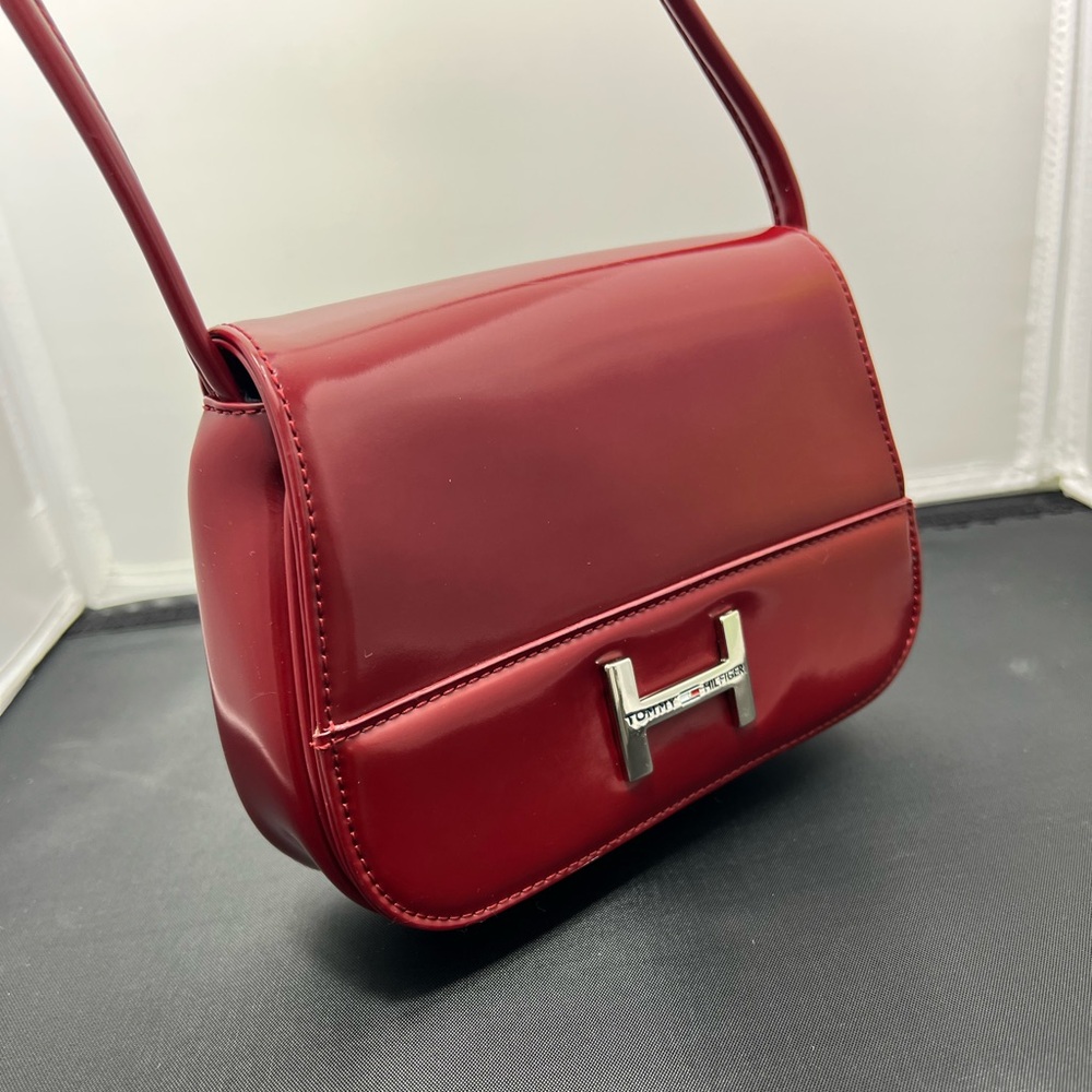 Tommy Hilfiger crossbody bag dark red patent leather small‎